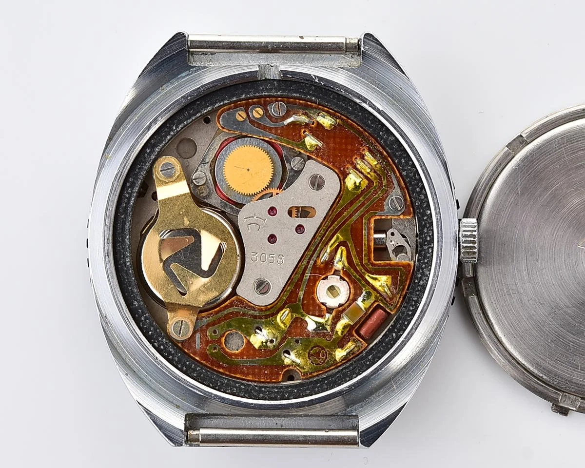 Vintage Soviet Raketa quartz watch with box&passport + Raketa branded steel bracelet!
