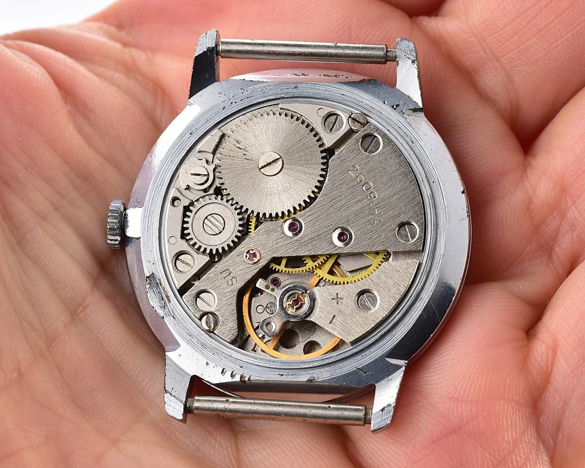 TIME CAPSULE: Vintage Soviet Raketa mechanical wristwatch - complete with it's box and passport!