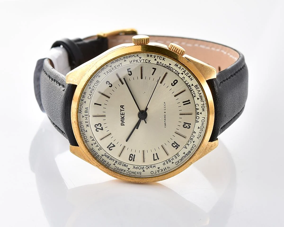 Excellent Soviet Raketa World Traveler (Goroda) wristwatch with 24 hours 2623.H mechanical movement