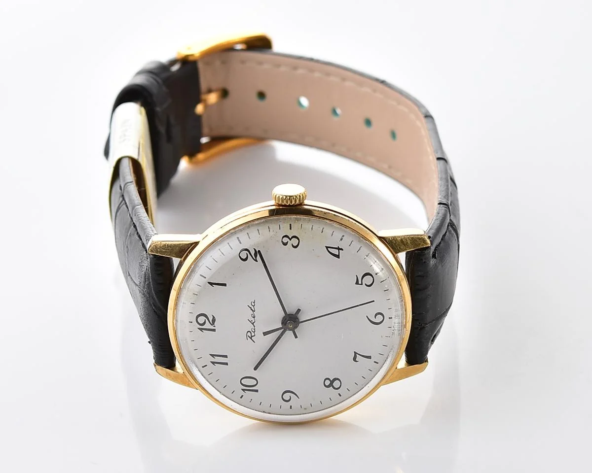 Gold-plated Soviet Raketa elegant vintage wristwatch