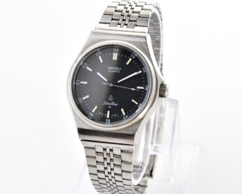 Retro Sport Elegance: Vintage 1979 Seiko SilverWave with black "Military Dial"