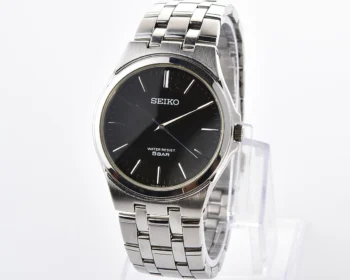 Vintage Seiko Quartz Dress Watch - Timeless Minimalist Elegance from the 1990s