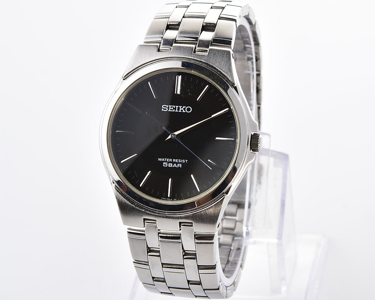 Vintage Seiko Quartz Dress Watch - Timeless Minimalist Elegance from the 1990s