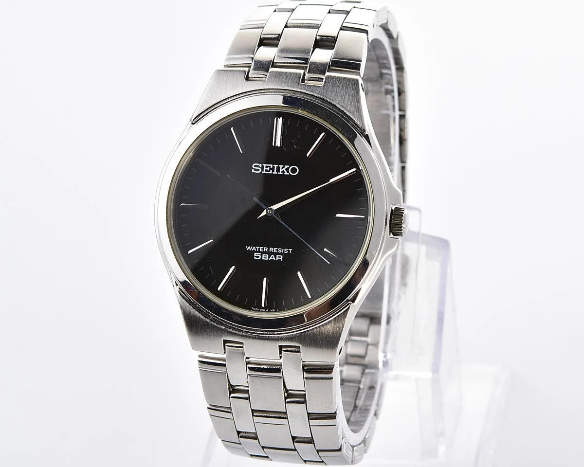 Seiko Spirit stylish slim quartz watch with integrated bracelet, May 2002 or 2012