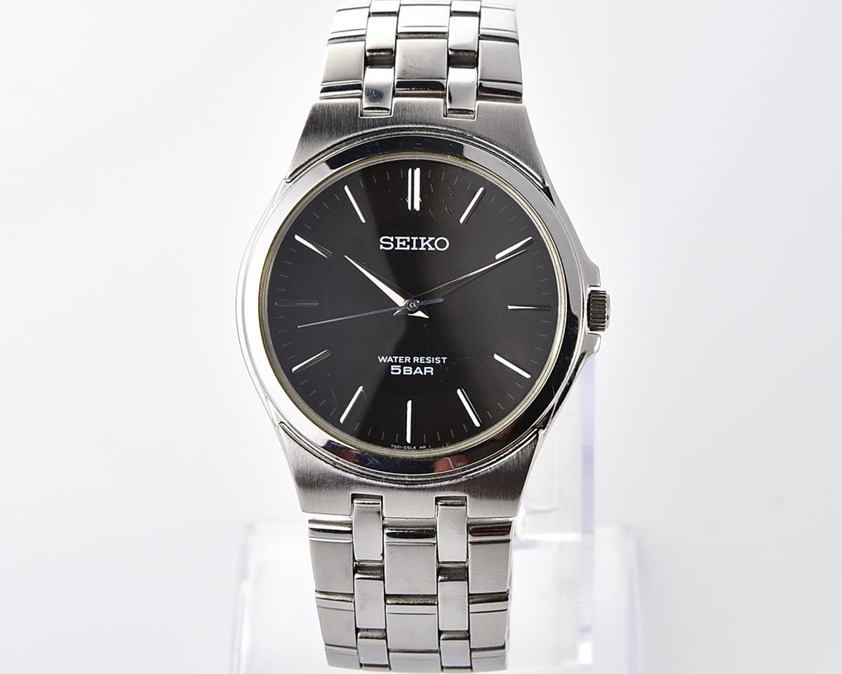 Vintage Seiko Quartz Dress Watch - Timeless Minimalist Elegance from the 1990s