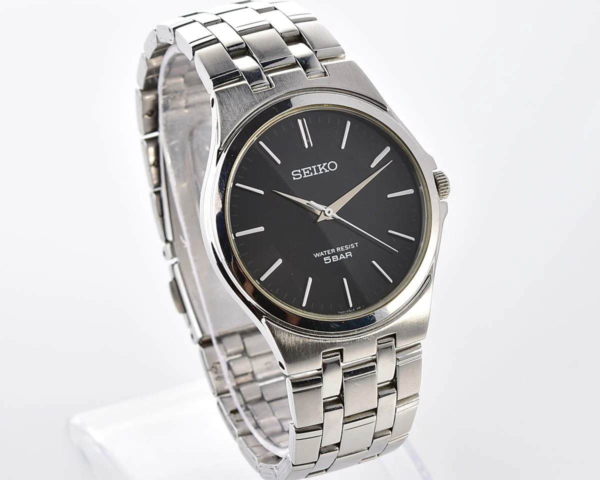 Seiko Spirit stylish slim quartz watch with integrated bracelet, May 2002 or 2012