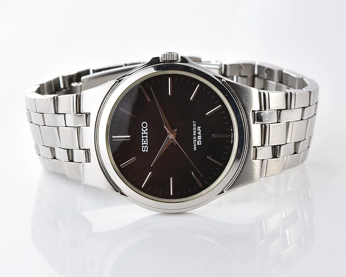 Seiko Spirit stylish slim quartz watch with integrated bracelet, May 2002 or 2012