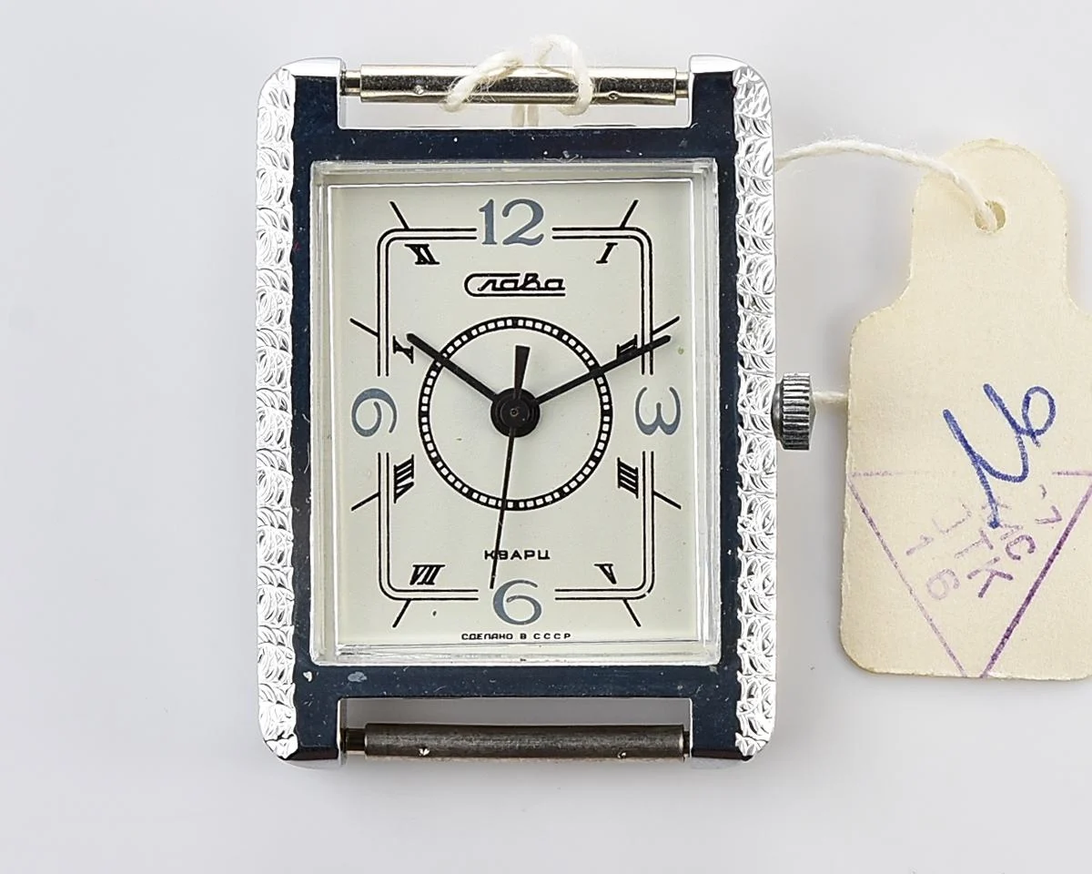 TIME CAPSULE: Soviet Slava with quartz movement – New Old Stock (NOS)!