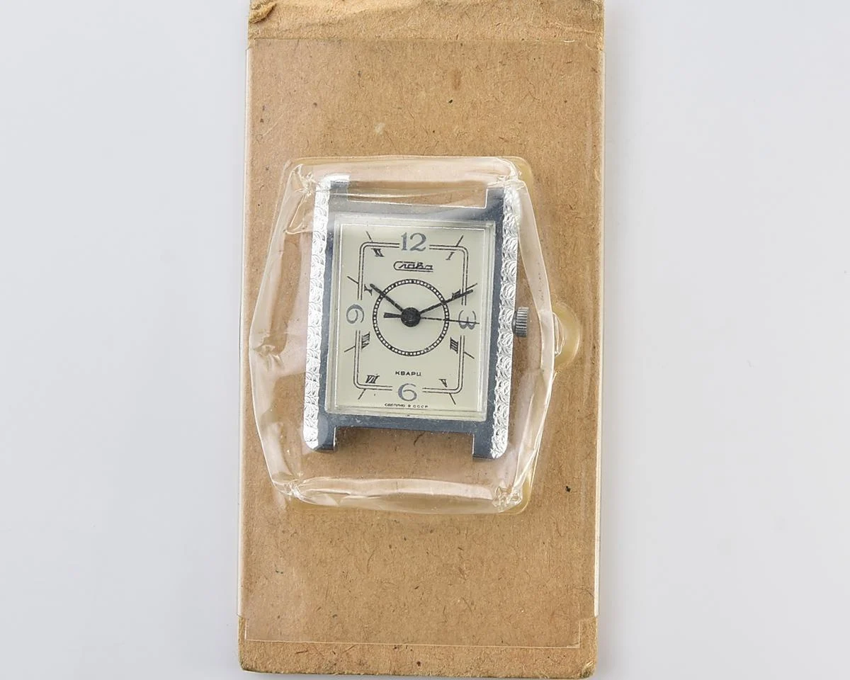 TIME CAPSULE: Soviet Slava with quartz movement – New Old Stock (NOS)!