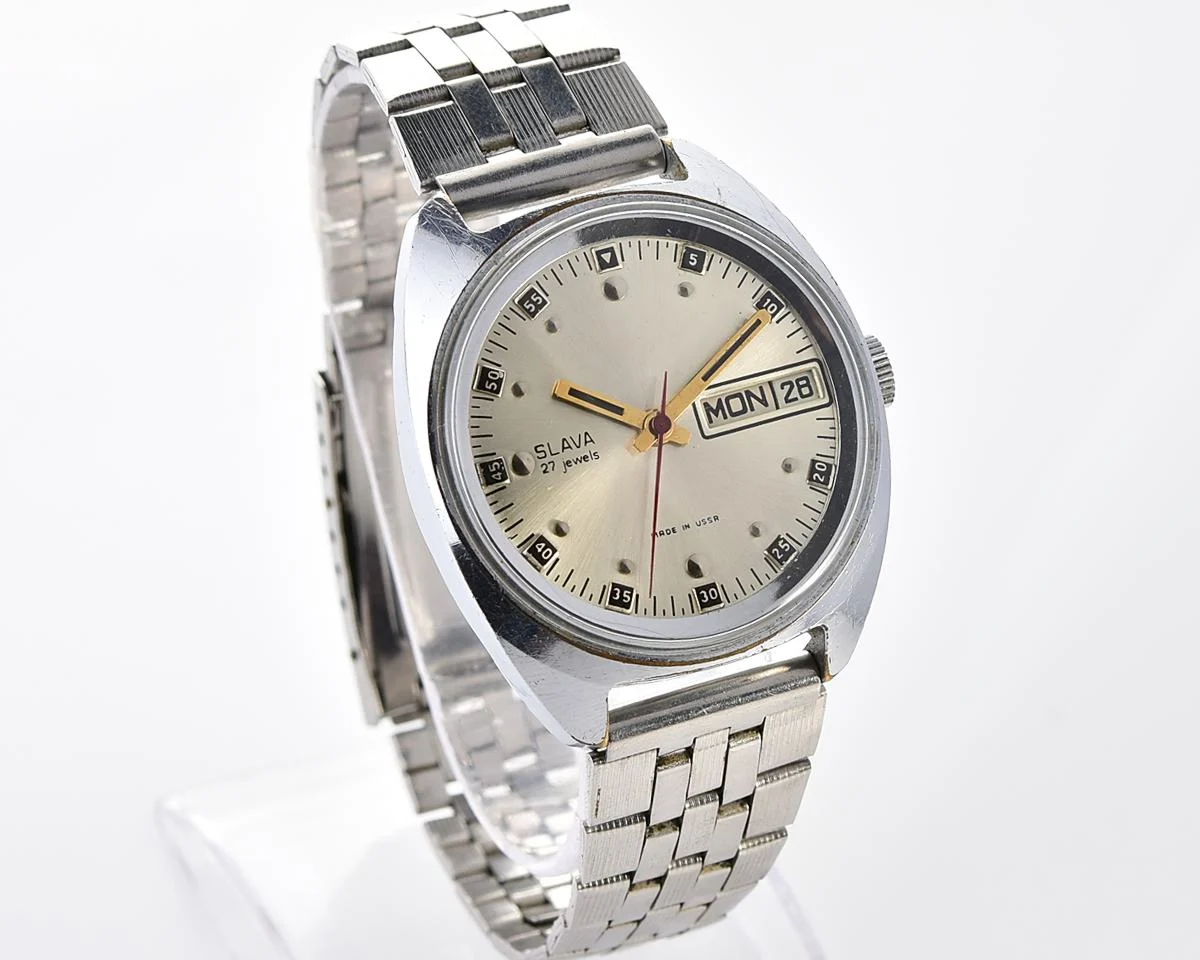 Large Slava Soviet mechanical vintage watch – automatic self winding movement