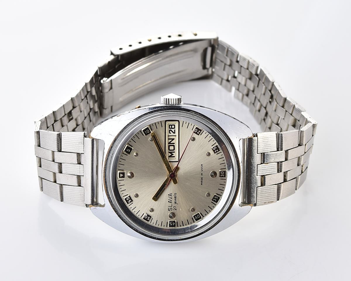 Large Slava soviet mechanical vintage watch – automatic self winding movement