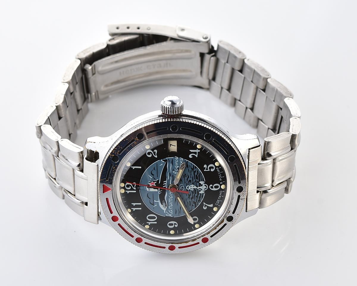 Vostok Amphibia with automatic self winding movement – Submarine captain!