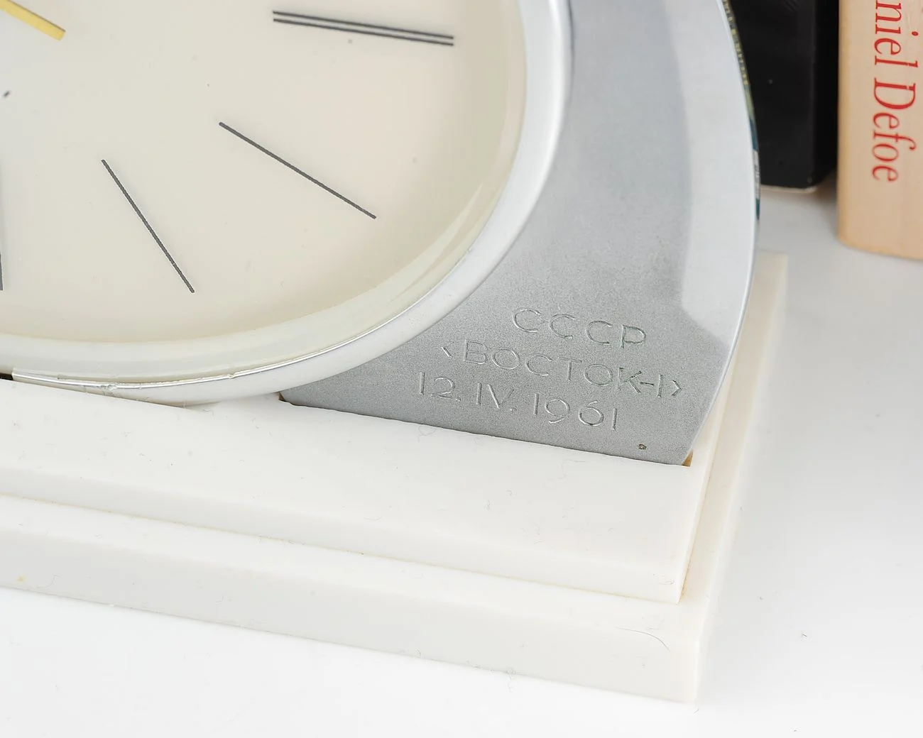 Molnija Vostok-1 space flight commemoration table clock, from January 1966 - with box &passport!