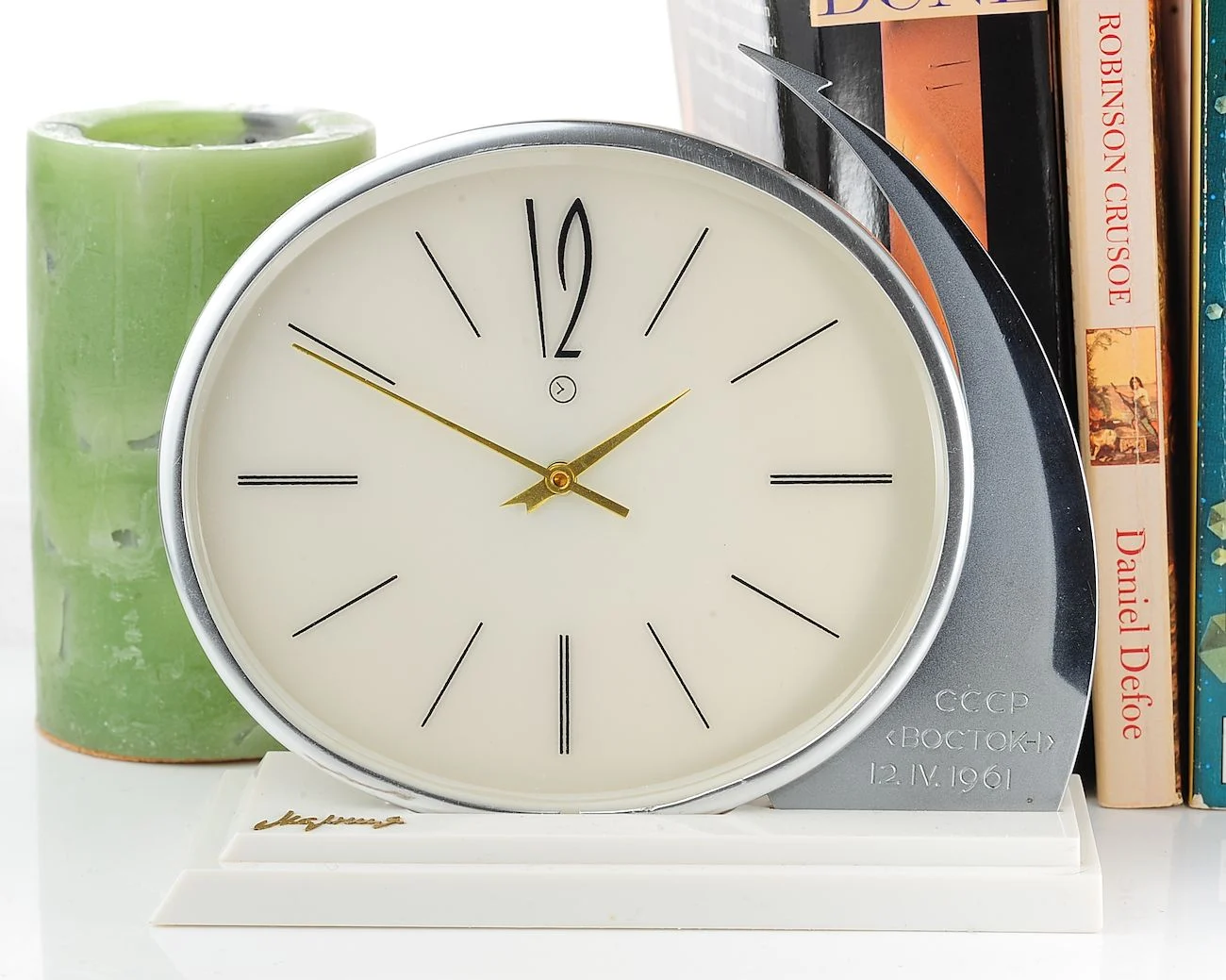 Molnija Vostok-1 space flight commemoration table clock, from January 1966 - with box &passport!