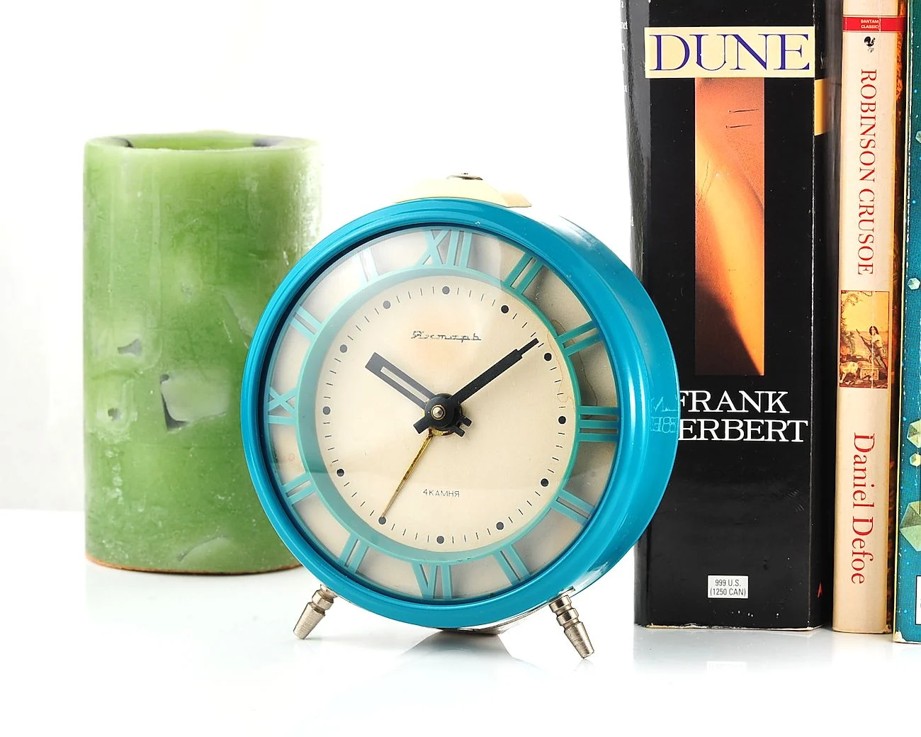 Yantar(or Jantar) vintage Soviet mechanical alarm clock - cerulean blue, 4.25 inches diameter