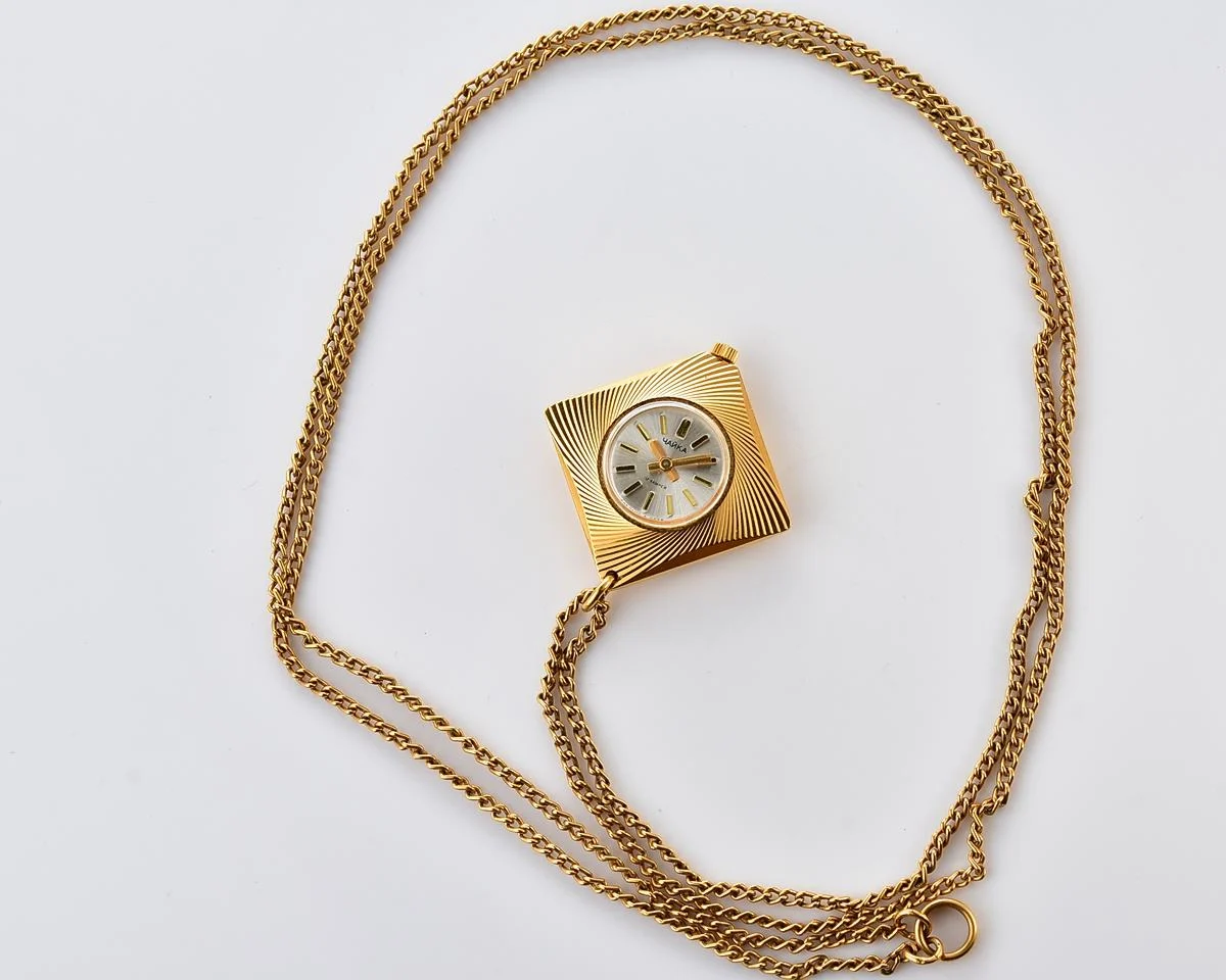 TIME CAPSULE: Chaika vintage Soviet mechanical watch-pendant for ladies