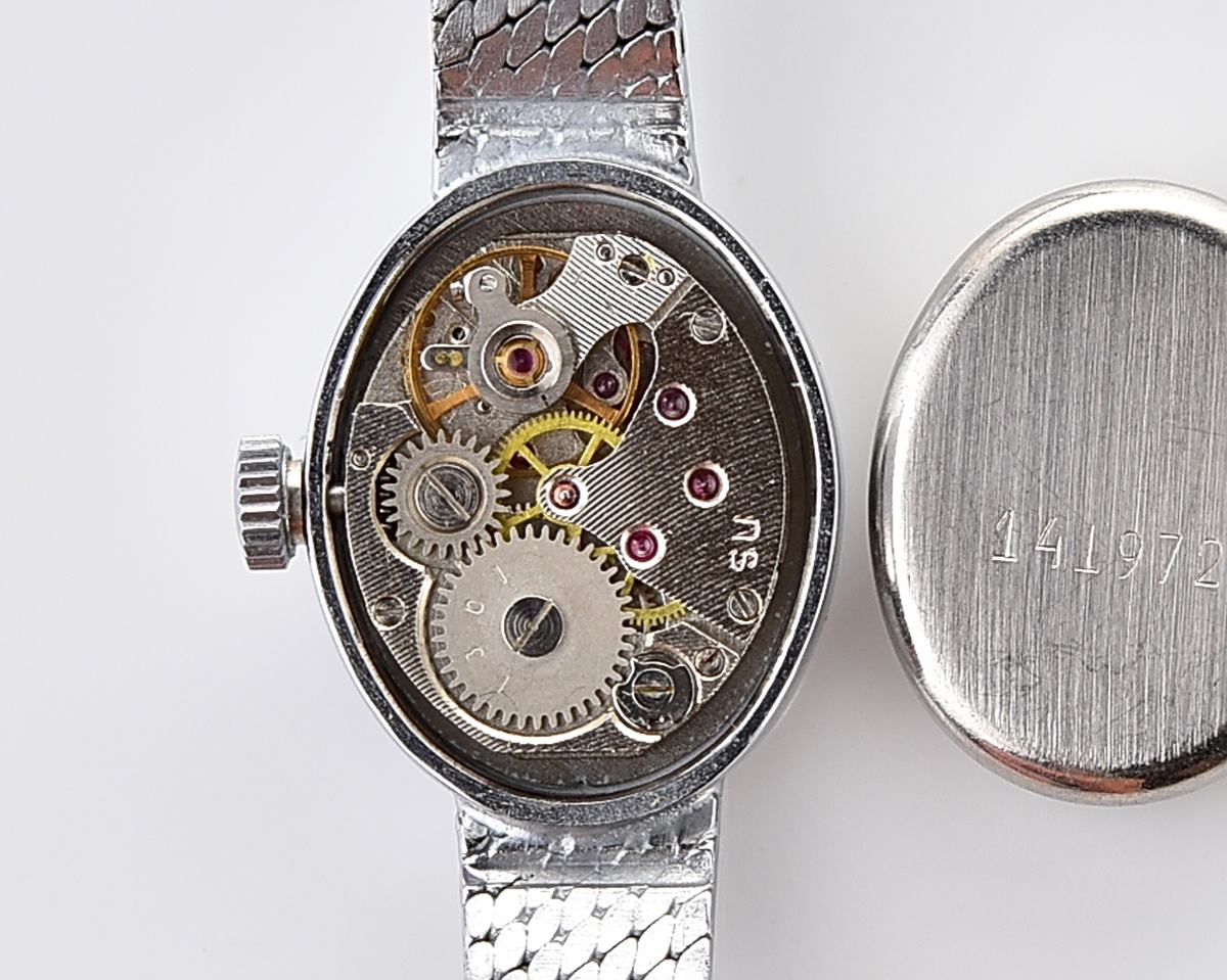 CHAIKA vintage wristwatch for ladies