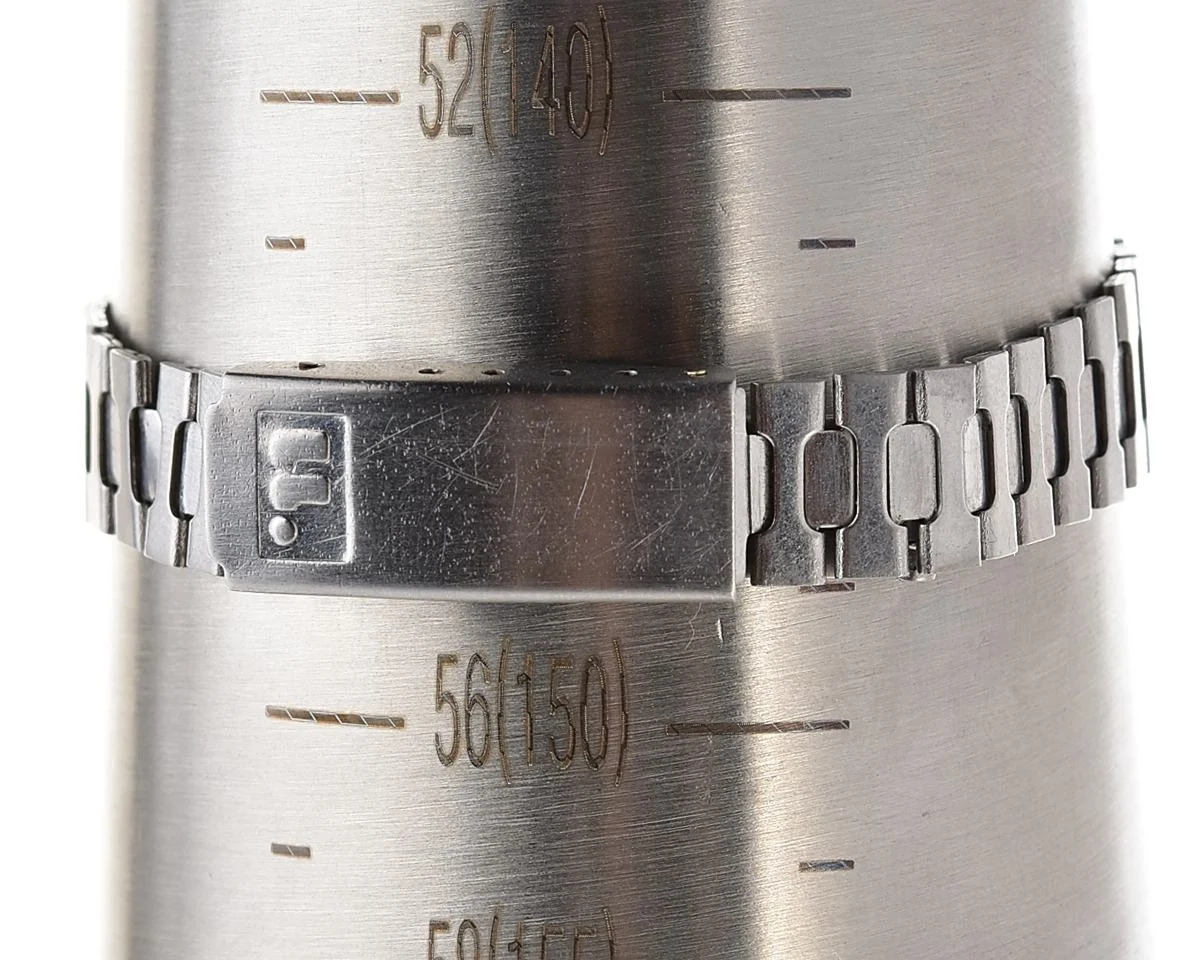 Digital vintage USSR wristwatch Electronika-5 with stainless steel bracelet for ladies