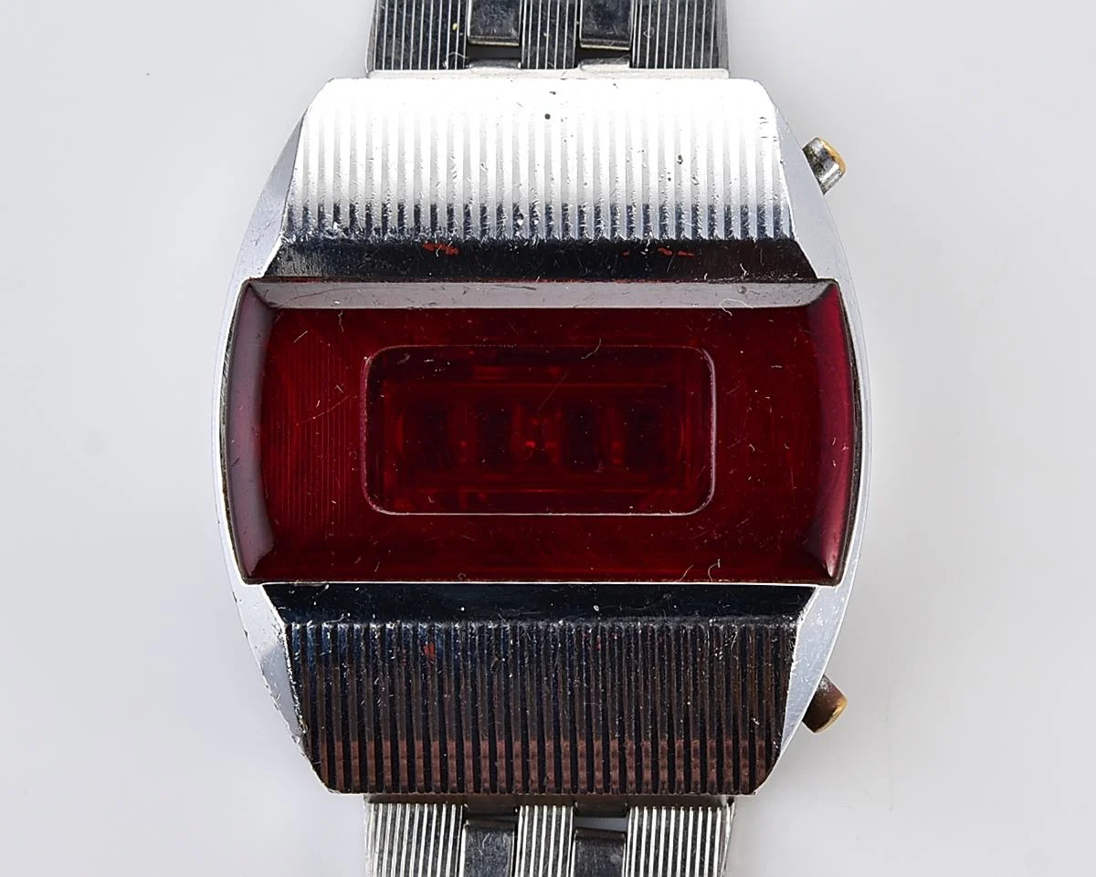 First Red LED Digital Vintage USSR Wristwatch Electronika E-1 Pulsar!