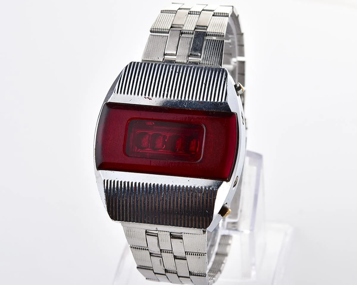First Red LED Digital Vintage USSR Wristwatch Electronika E-1 Pulsar!