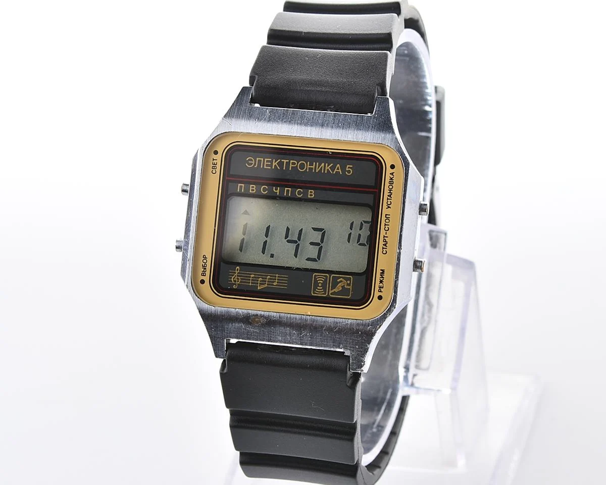 Excellent digital vintage wristwatch Electronika-5 - with three melodies!
