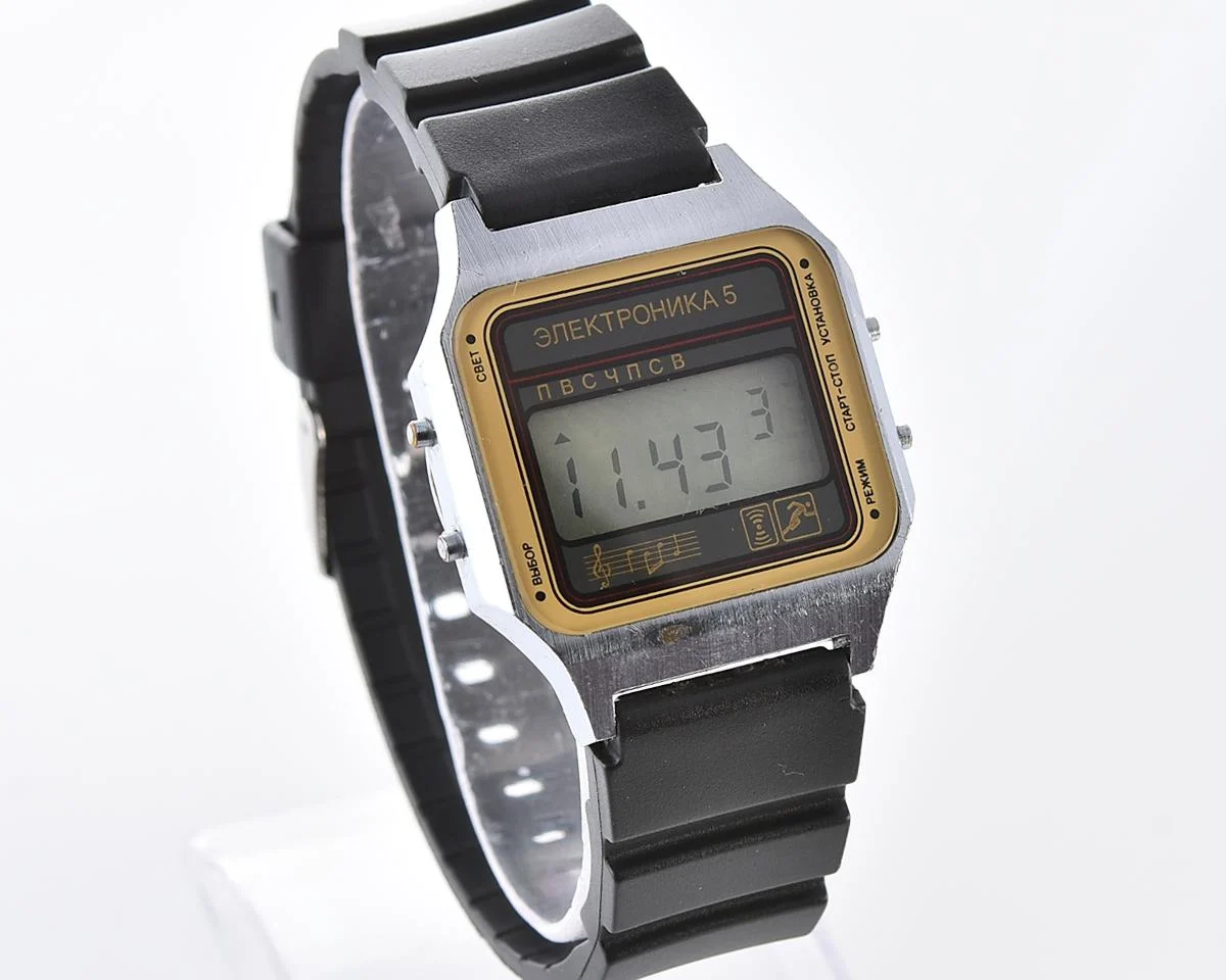 Excellent digital vintage wristwatch Electronika-5 - with three melodies!