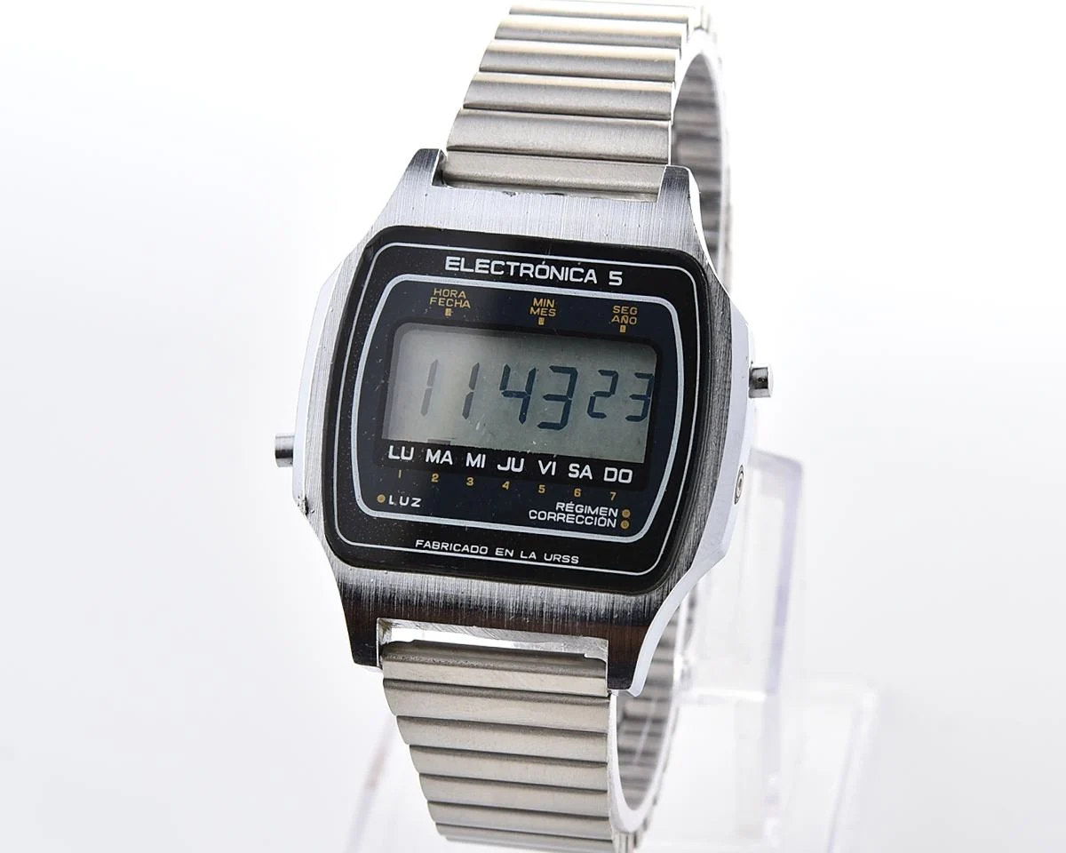 Rare Soviet vintage USSR digital watch Electronika 5 - export version for Spanish speaking world!
