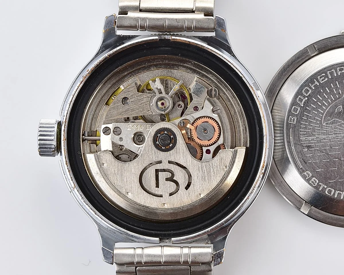 Vostok Amphibia with self-winding mechanical movement feat. Admiral Kuznetsov aircraft carrier