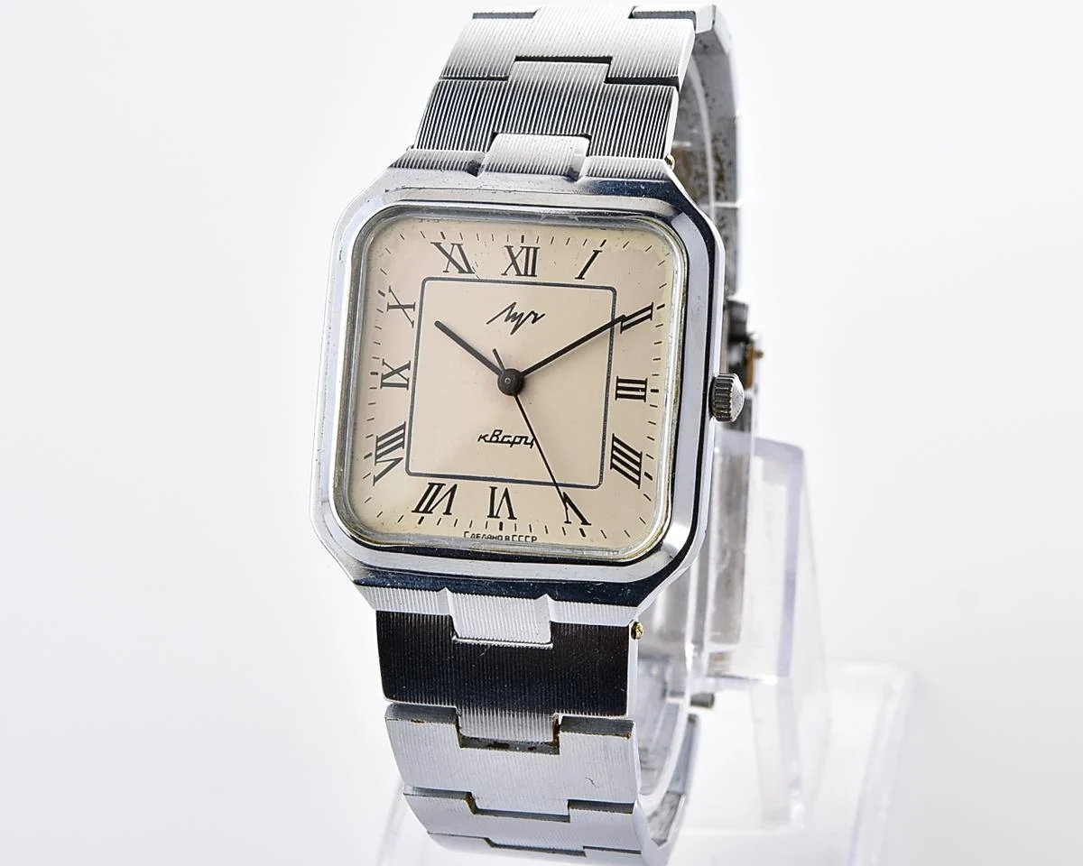 Soviet LUCH wristwatch with quartz movement