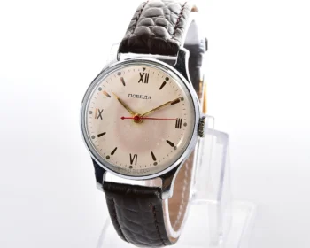Vintage Soviet Pobeda watch with central second hand, 1st Moskow Watch Factory(1MChZ), from the 3rd quarter of 1957