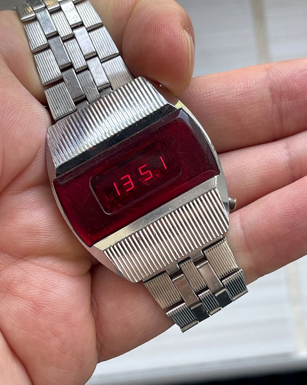 First Red LED Digital Vintage USSR Wristwatch Electronika E-1 Pulsar!