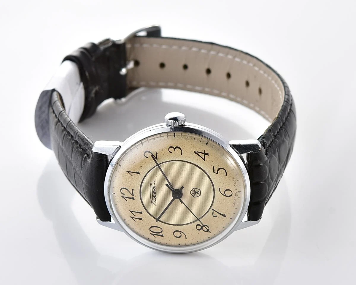 Soviet Raketa elegant vintage mechanical wristwatch