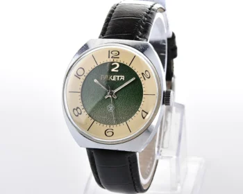 Vintage Raketa soviet mechanical watch with bi-color beige/green dial
