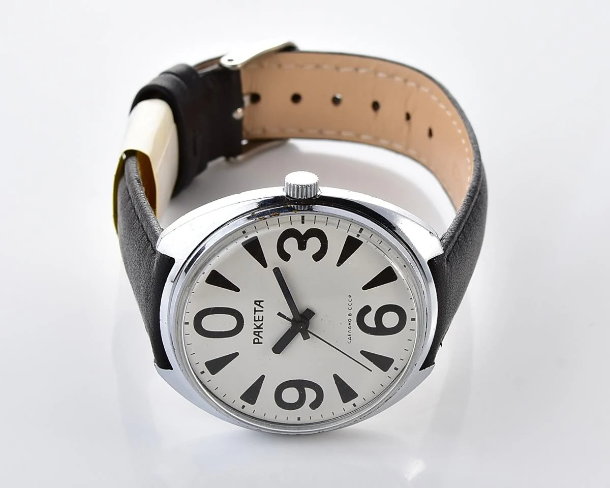 Vintage Soviet mechanical wristwatch Raketa "Big Zero"