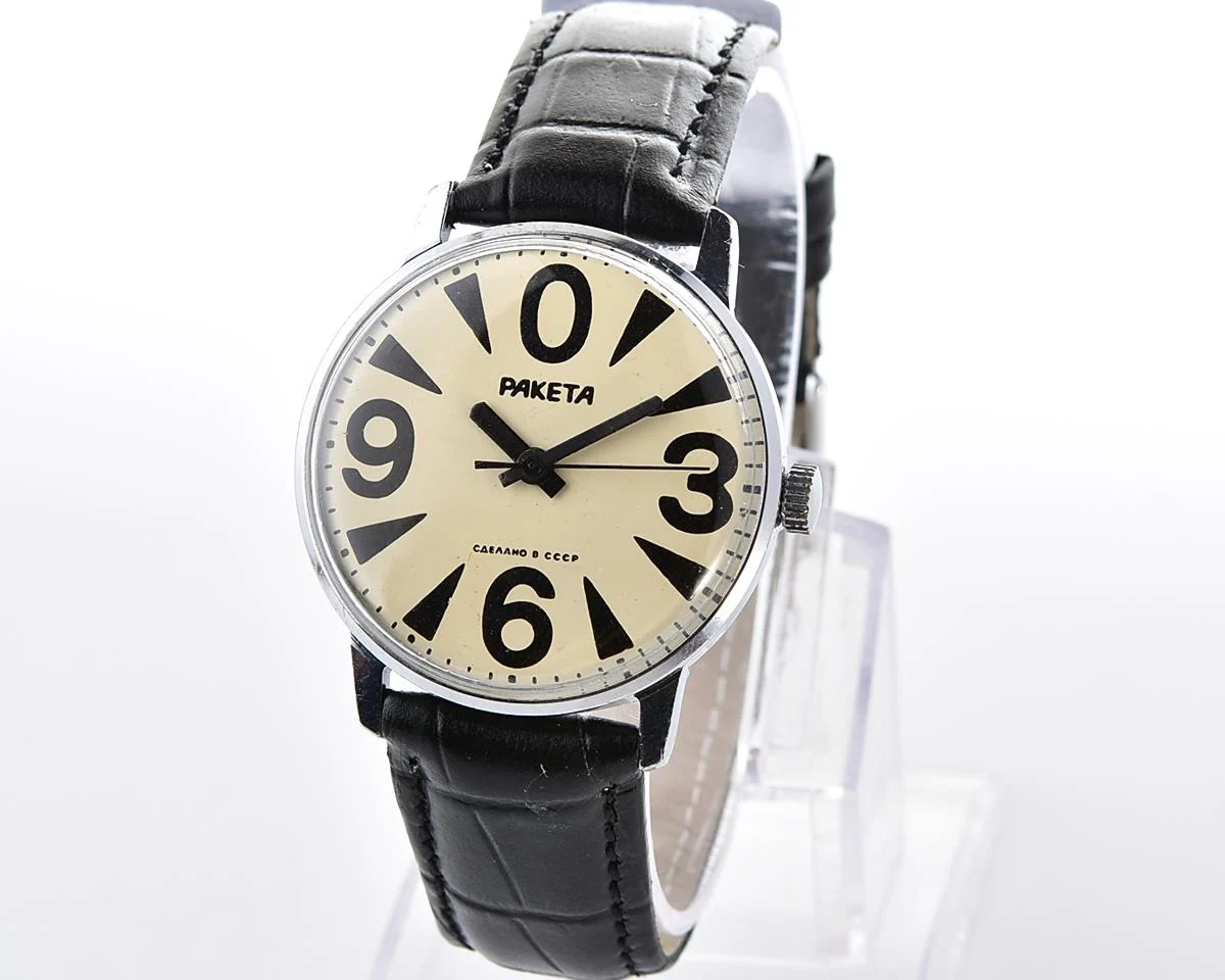 Vintage Soviet Raketa "big zero" - the illusive smaller version!
