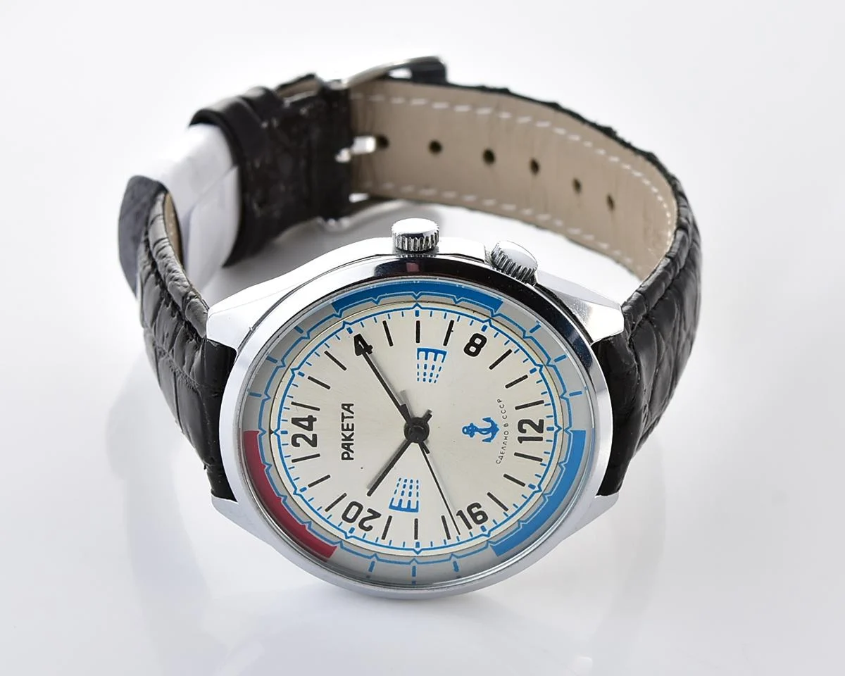 Excellent soviet Raketa wristwatch with 24 hours 2623.H mechanical movement