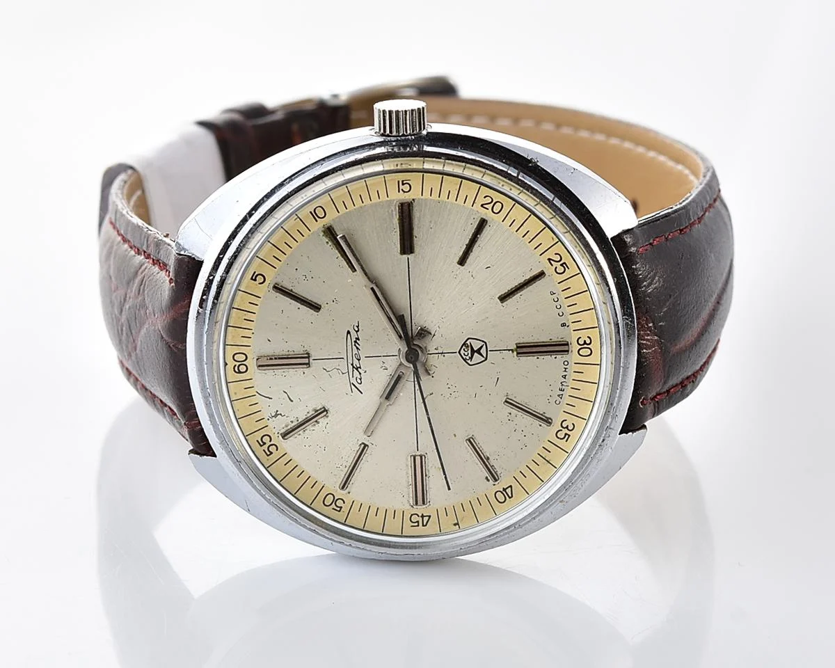 Large vintage RAKETA mechanical watch