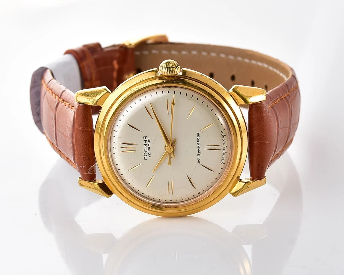 Rodina gold-plated Soviet mechanical watch with automatic self winding movement