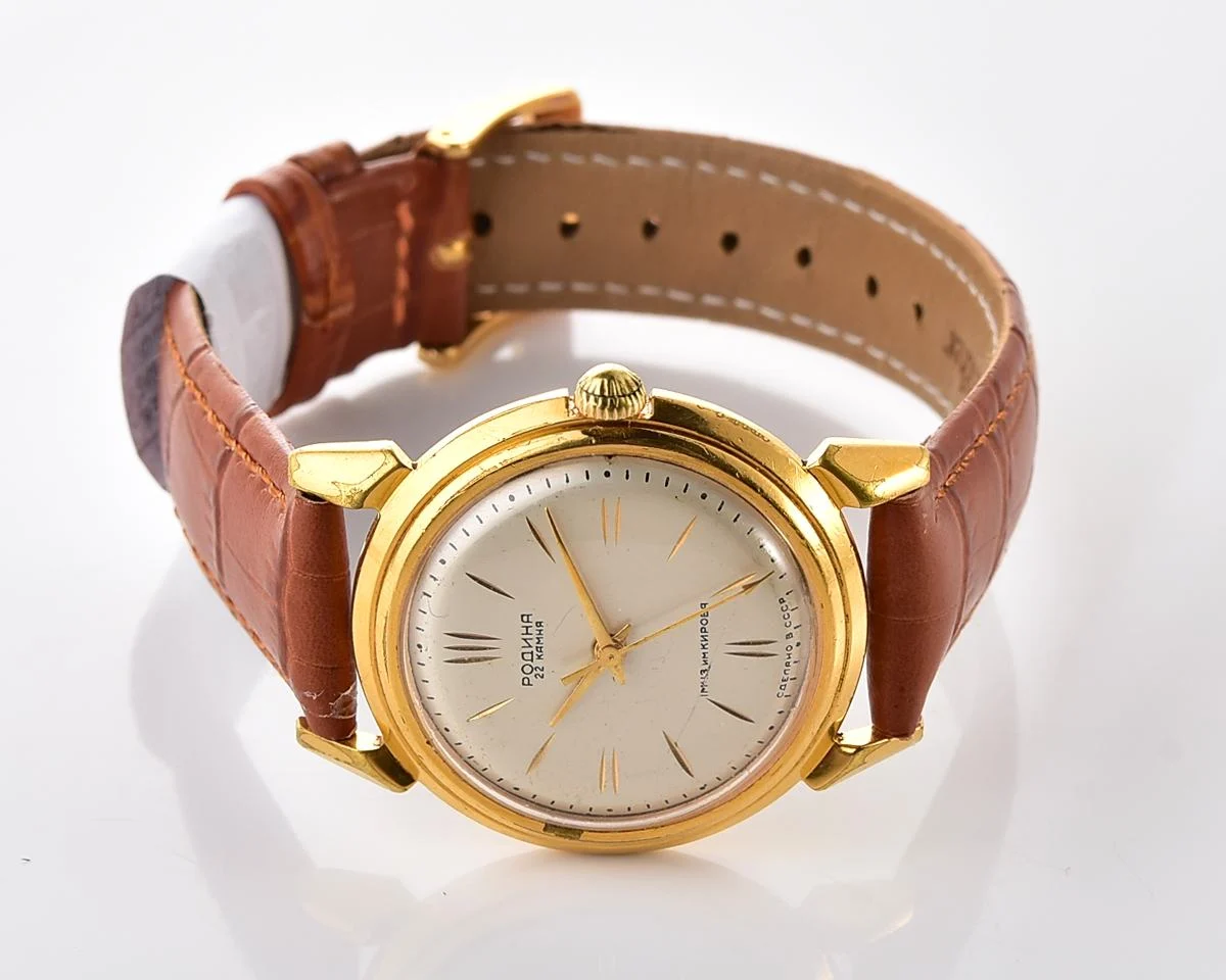 Rodina gold-plated Soviet mechanical watch with automatic self winding movement