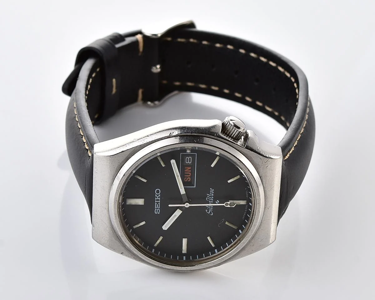 Vintage Seiko SilverWave – Black Sunburst Day-Date Automatic from July 1978