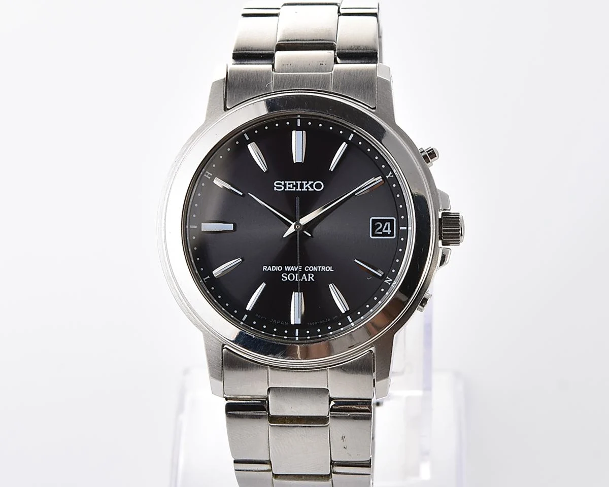 Seiko "Radio Wave Control" Solar JDM Exclusive - light-powered watch with automatic atomic time synchronization