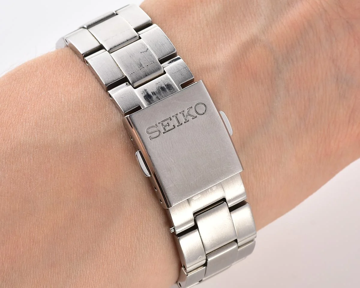 Seiko "Radio Wave Control" Solar JDM Exclusive - light-powered watch with automatic atomic time synchronization