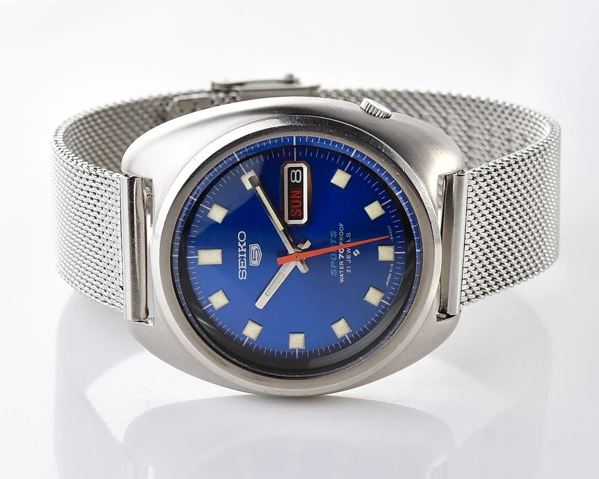 Vintage Seiko 5 Sports – Blue Sunburst Day-Date Automatic from April 1969
