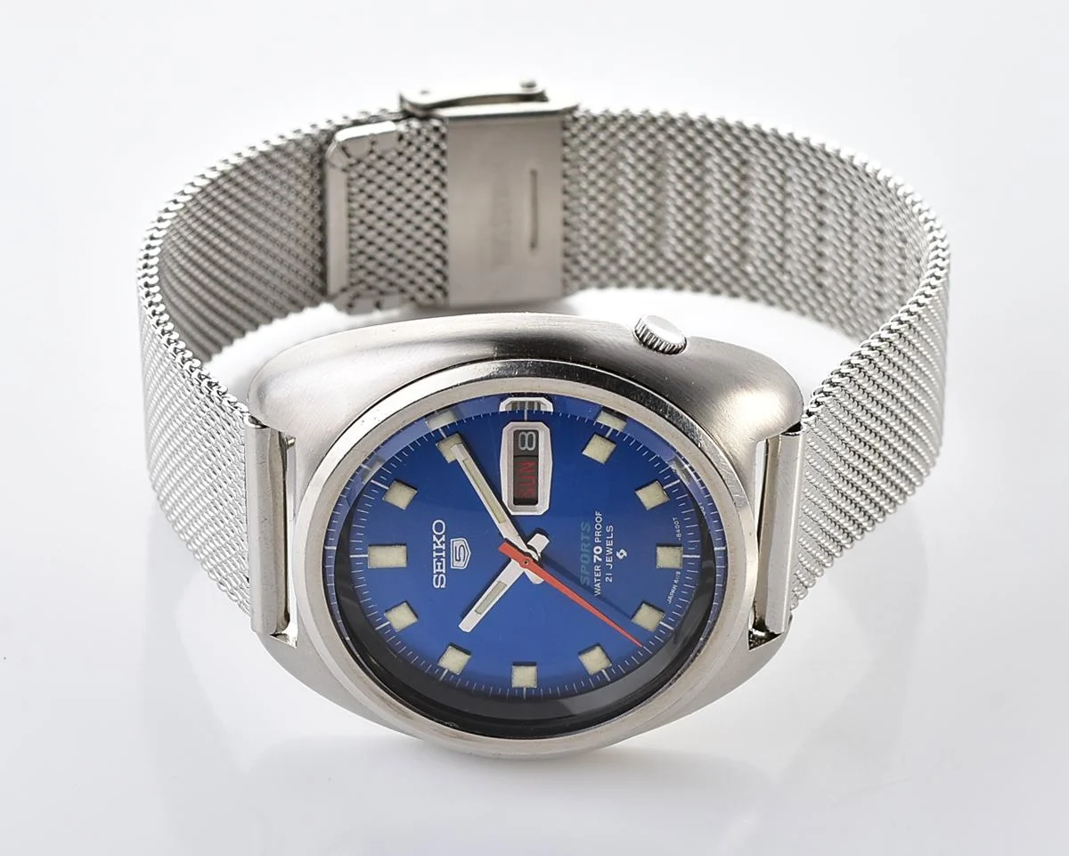Vintage Seiko 5 Sports – Blue Sunburst Day-Date Automatic from April 1969