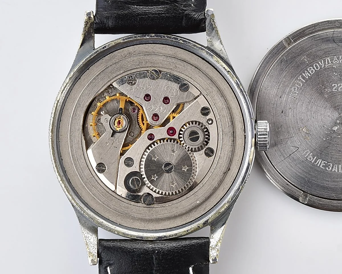 Rare soviet Vostok Model 401212 military style mechanical watch