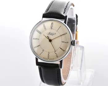 Vympel vintage Soviet mechanical wristwatch, the 1st Moskow Watch Factory