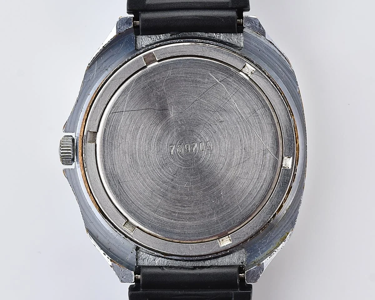 Vintage Chaika black dial Soviet quartz watch