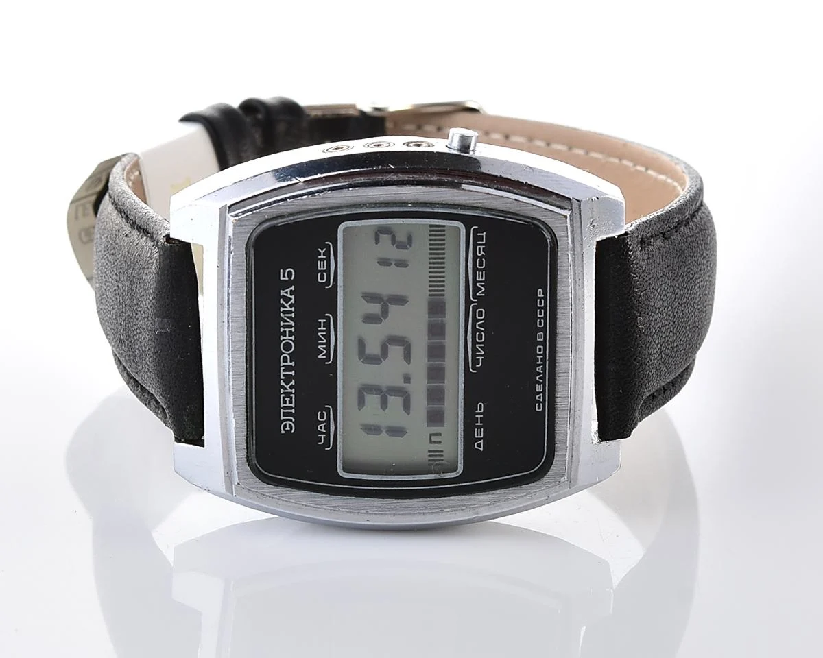 Large vintage USSR digital watch Electronika 5