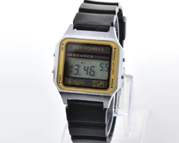 Excellent digital vintage wristwatch Electronika-5 - with two melodies plus intermittent signal