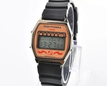Vintage Soviet USSR digital watch Electronika-54 - 4 alarms - with hammer & sickle!